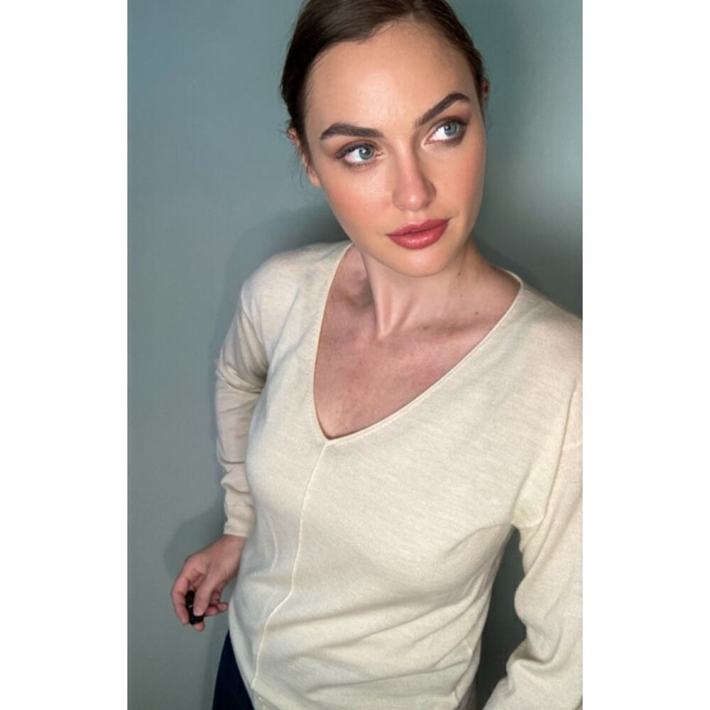 Dagmar Lightweight Merino Wool Quality V Neck Sweater Dolman Sleeve ~ Sz S